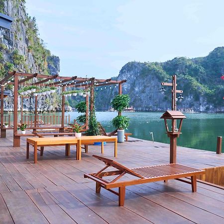 Dong Khe Sau Lan Ha Floating Homestay מראה חיצוני תמונה