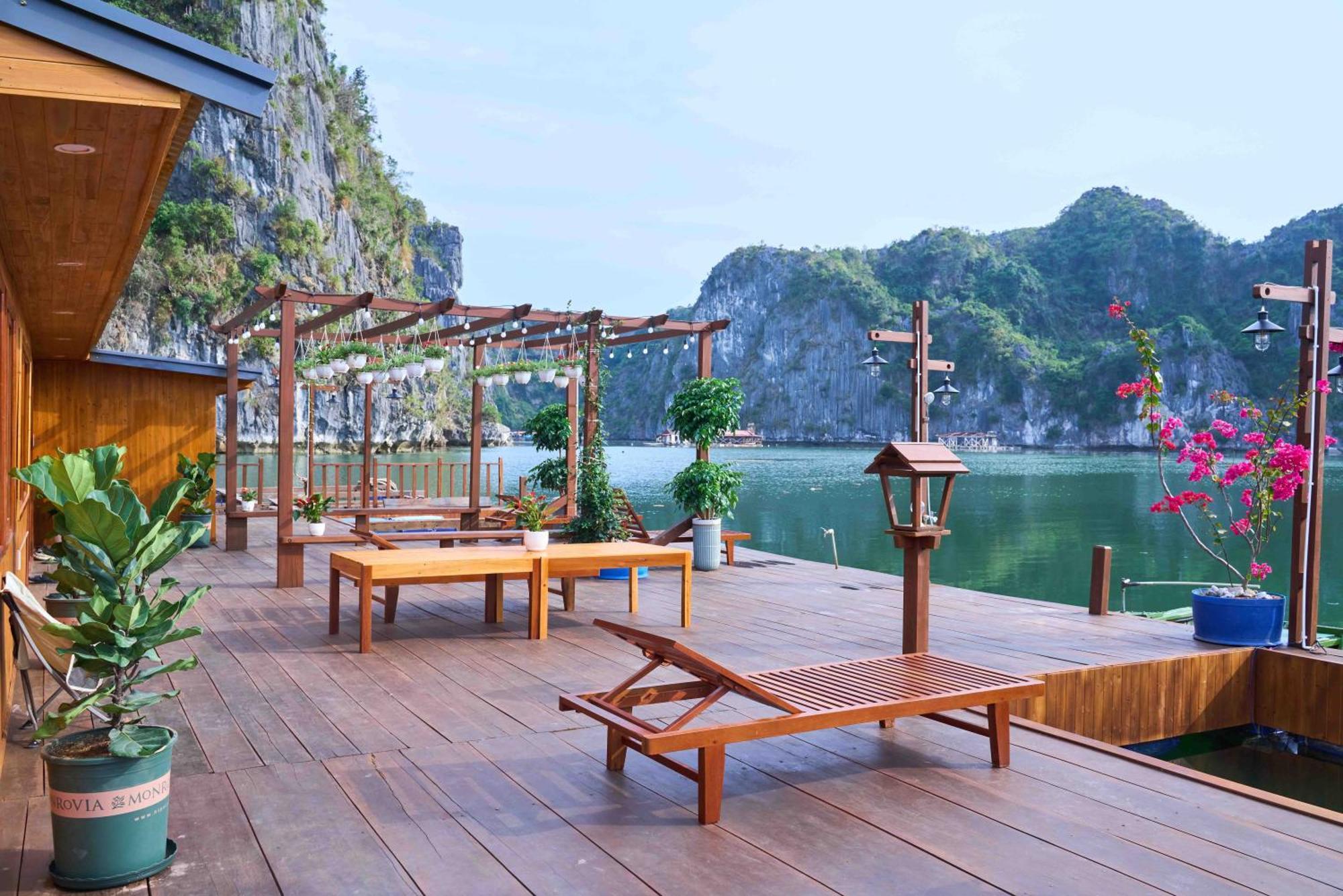 Dong Khe Sau Lan Ha Floating Homestay מראה חיצוני תמונה