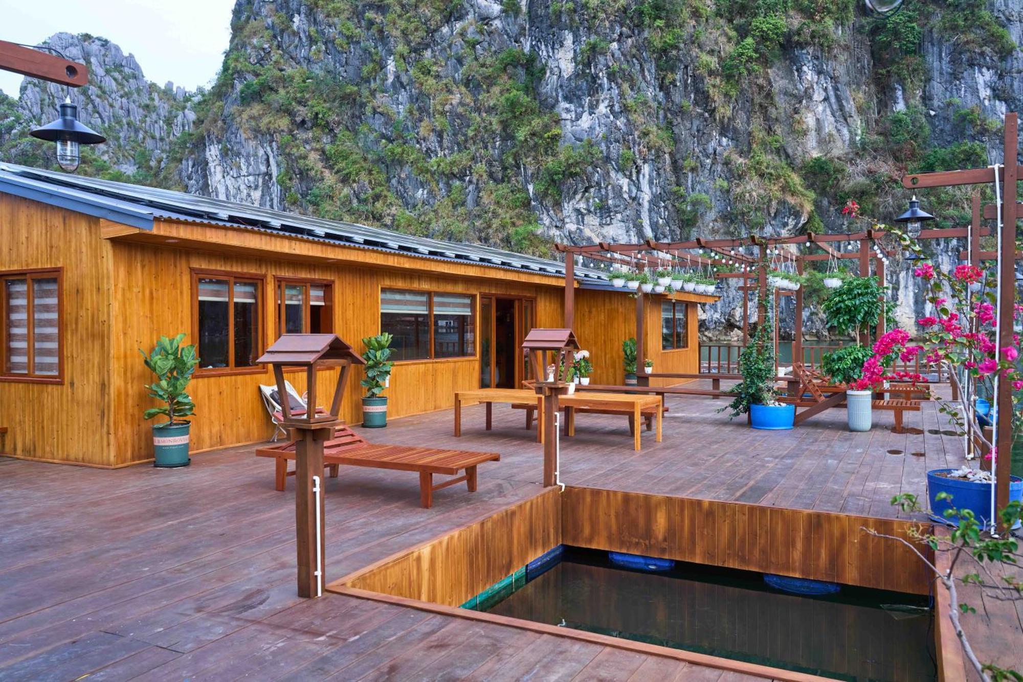 Dong Khe Sau Lan Ha Floating Homestay מראה חיצוני תמונה